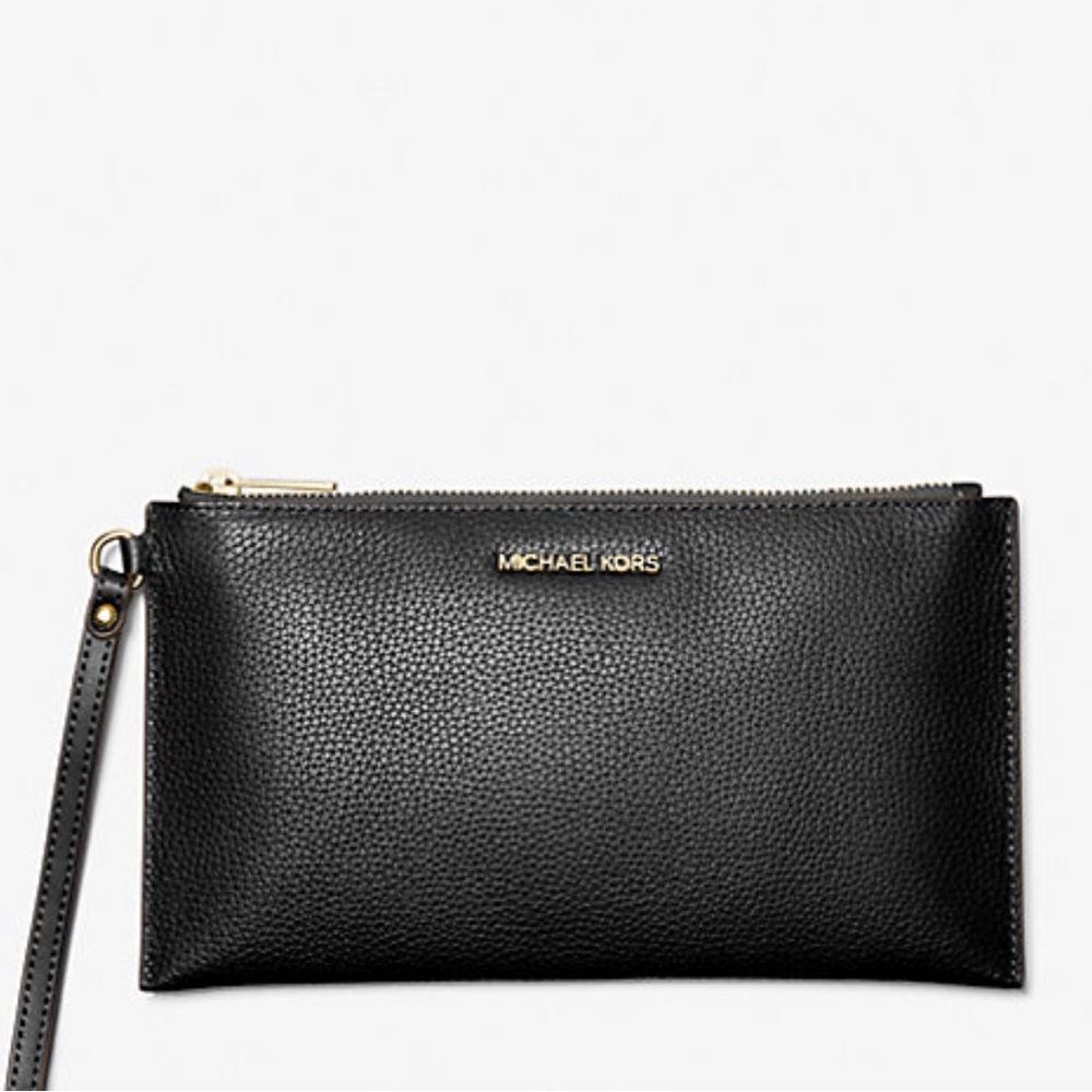 NWT Michael Kors large black pebble leather jet set wristlet